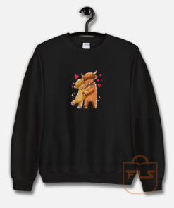 Cuddle Highland Cattle I Scottish Cow Farmers Sweatshirt